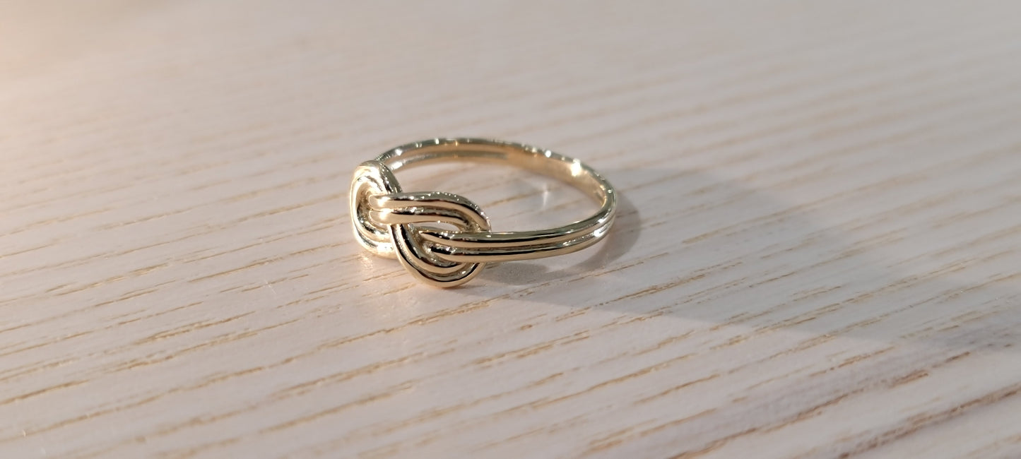 14kt Gold Infinity Loop