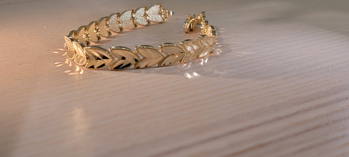 10K Leaf Bracelet