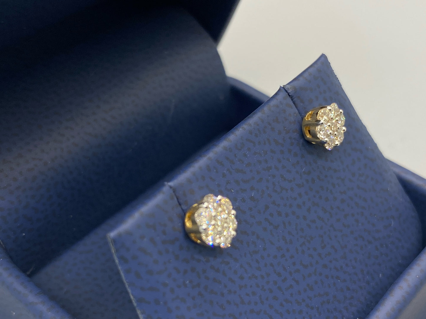 10k gold Flower Diamond Earrings